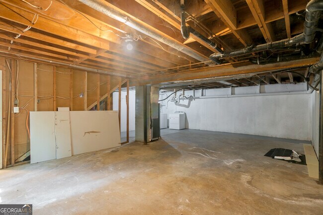 Building Photo - 85 Wilhelmina Dr