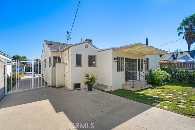 Building Photo - 1301 N Avon St