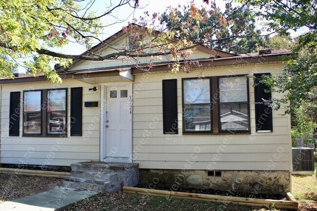 Primary Photo - 3 BED & 1 BATH / PET-FRIENDLY / S8 ACCEPTED