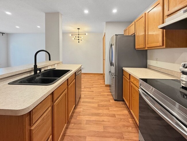 Building Photo - 1389 Highpoint Curve