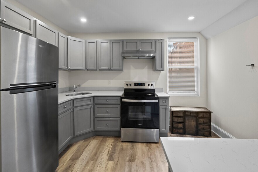 Building Photo - 2539 Saint Paul St