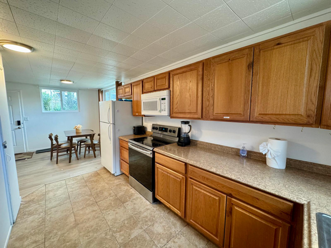 Building Photo - 2843 S 700 E