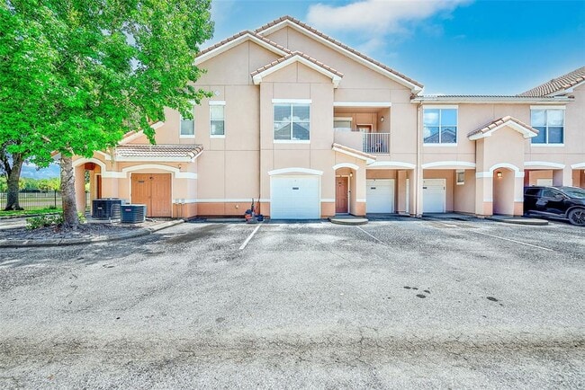 Building Photo - 18138 Villa Creek Dr