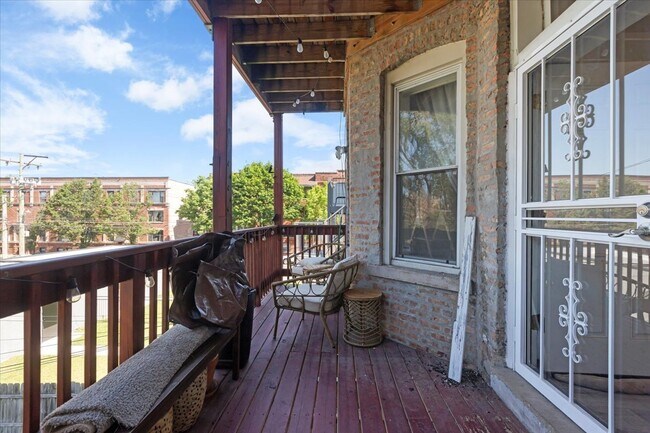 Building Photo - 4404 S Prairie Ave