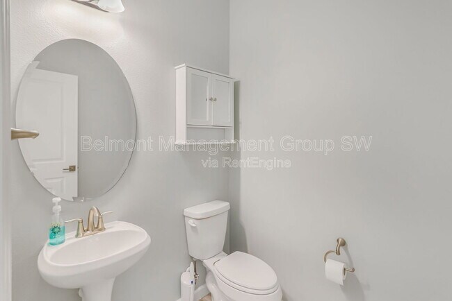 Building Photo - 30053 Island Club Dr