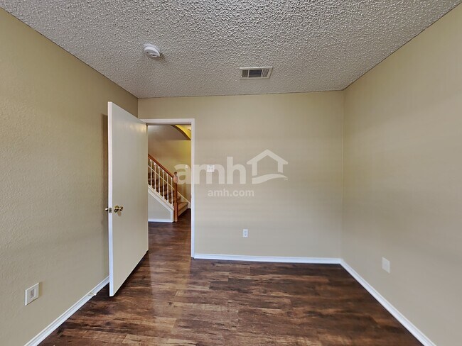 Building Photo - 4521 Quarry Cir