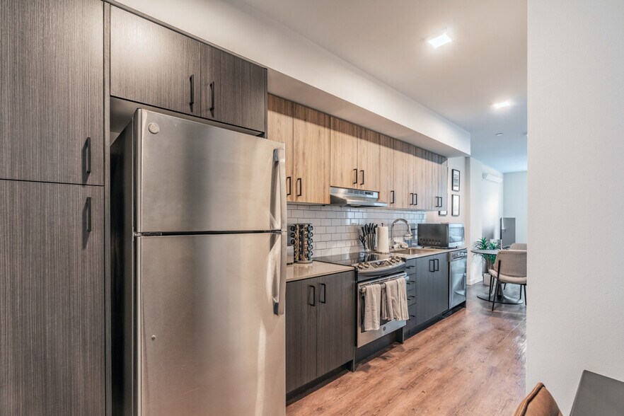 Building Photo - 320 Queen Anne Ave N