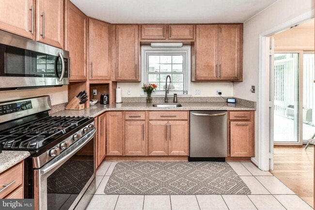 Building Photo - 7807 Suffolk Ct
