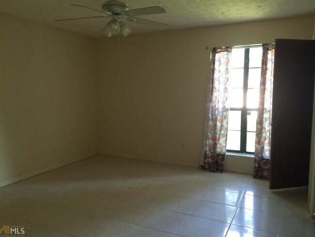 Building Photo - 10283 Richfield Ct