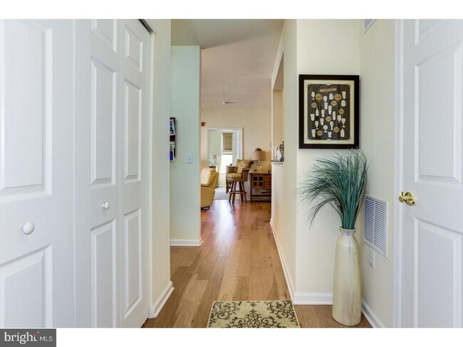 Building Photo - 4045 Derby Ct