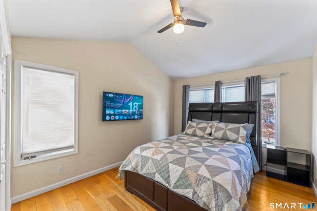 Building Photo - 75 Eureka Ave