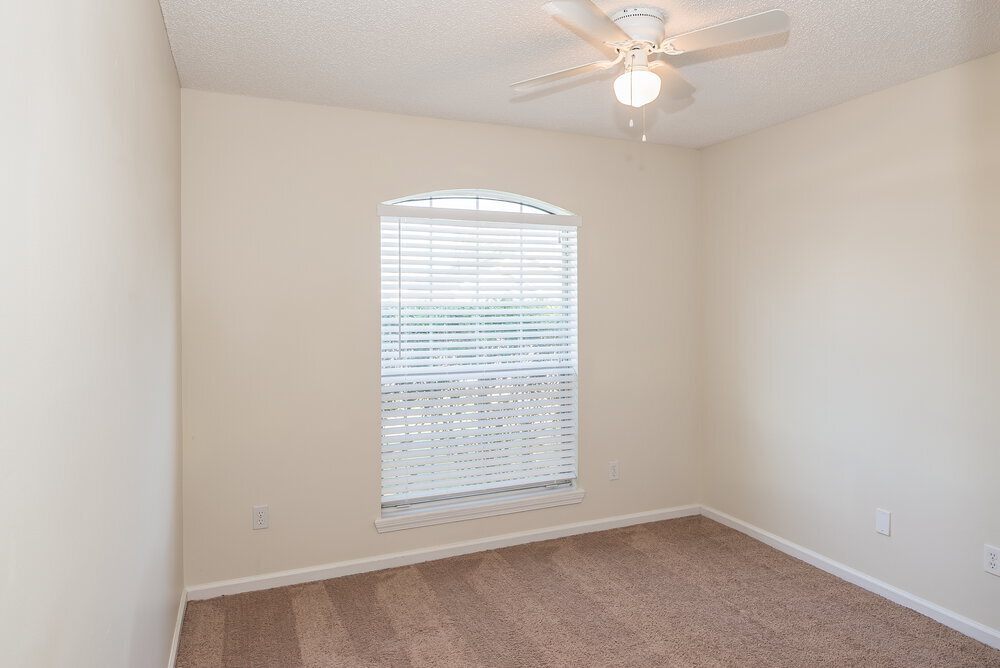 Building Photo - 3388 Volley Dr