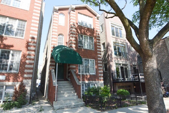 Primary Photo - 920 N Paulina St