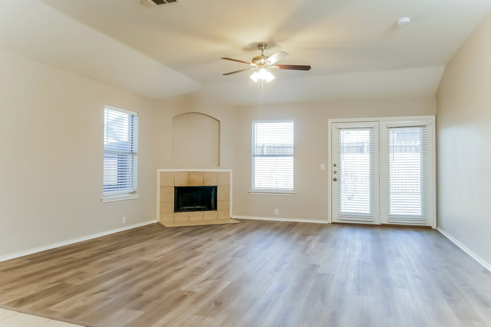 Building Photo - 4004 Sonoma Dr