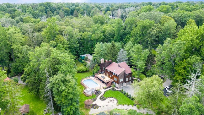 Building Photo - 2A Cherry Ln