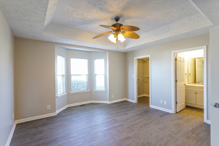 Building Photo - 4041 New Grange Cir