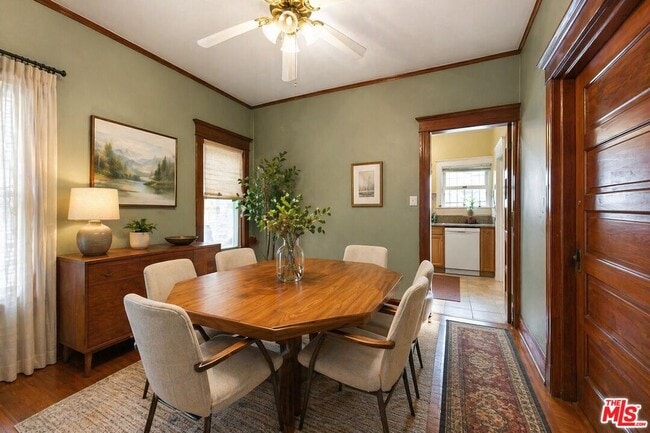 Building Photo - 2713 S La Salle Ave