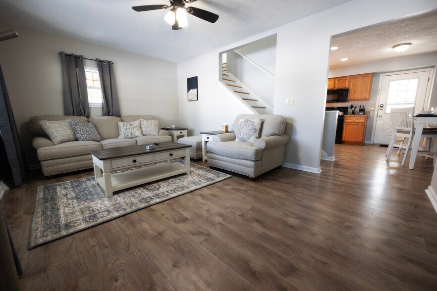 Building Photo - 6470 W Smith Rd