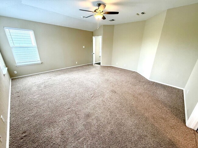 Building Photo - 5716 Watercress Dr