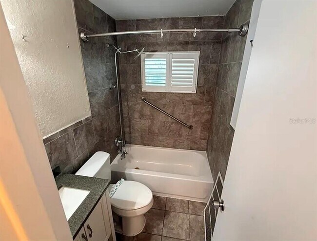 Building Photo - 2735 Boca Ciega Dr N