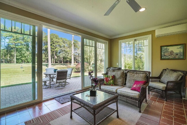 Building Photo - 34 Coburn Dr E