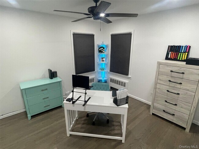 Building Photo - 250 New York Ave