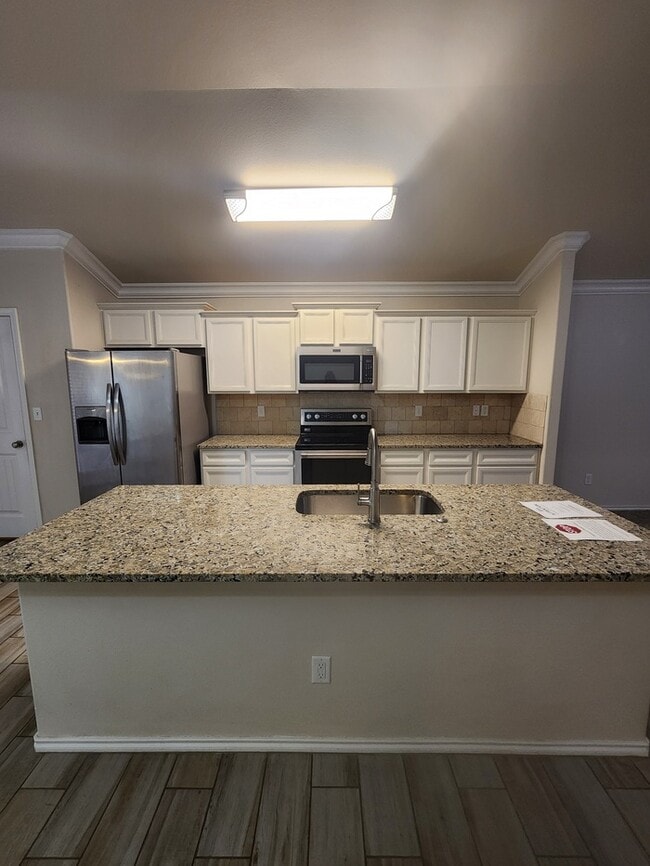 Building Photo - 3 bed 2 bath home in Lone Star Trails