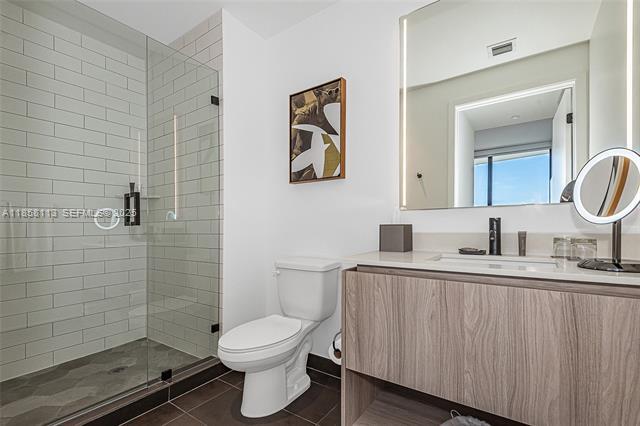 Building Photo - 398 NE 5th St