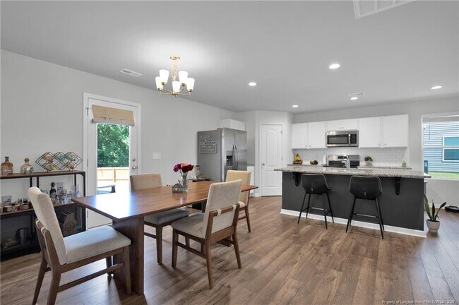 Building Photo - 156 Chinook Ln