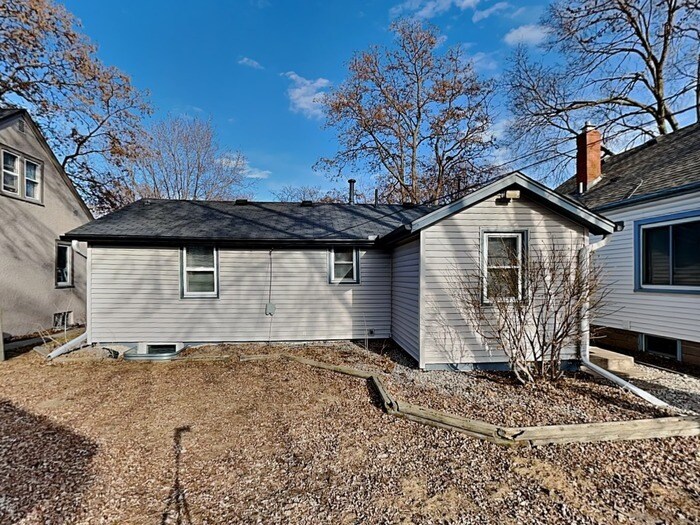 Building Photo - 5415 Emerson Ave N