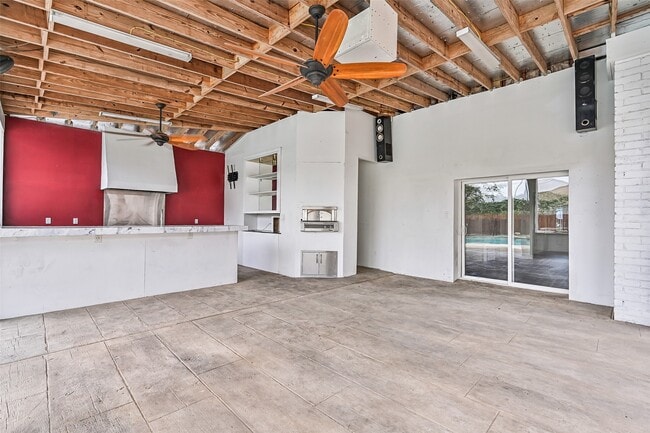 Building Photo - 9322 Petersham Dr