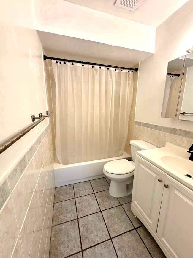 Building Photo - 5304 Bosque Ln