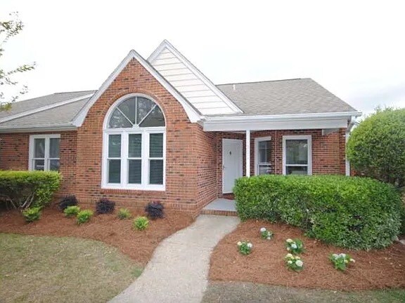 Building Photo - 3023 Remington Dr