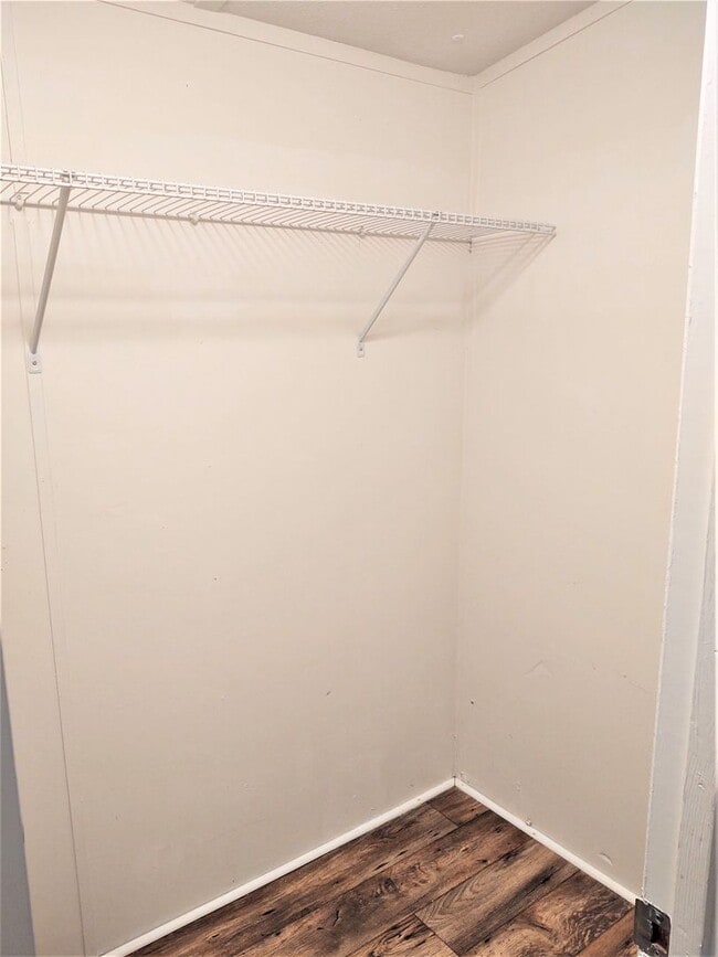 Building Photo - 6 Elcona St