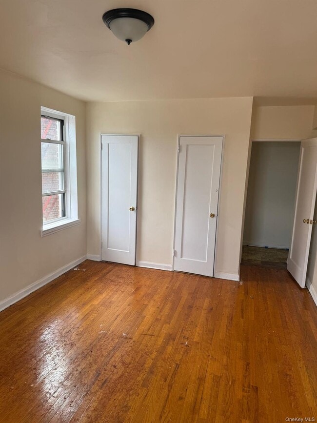 Building Photo - 105-38 63rd Dr