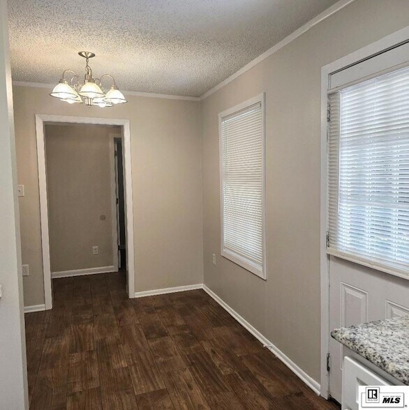Building Photo - 2306 Debastrop Dr