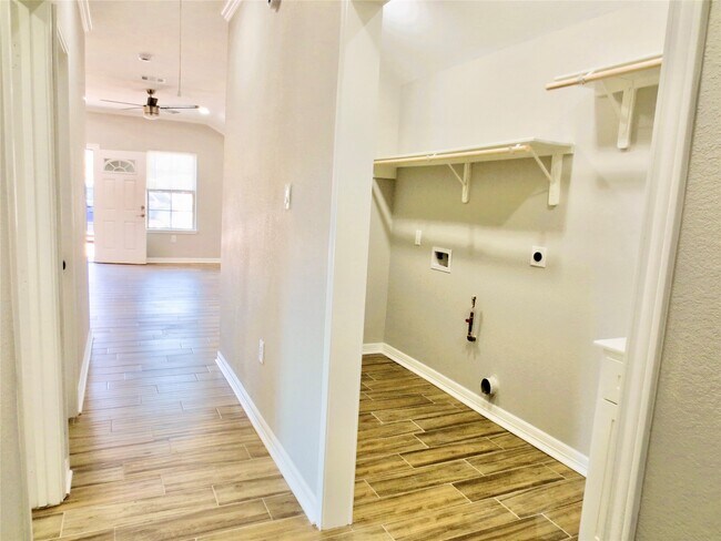 Building Photo - 10316 Aldine Westfield Rd