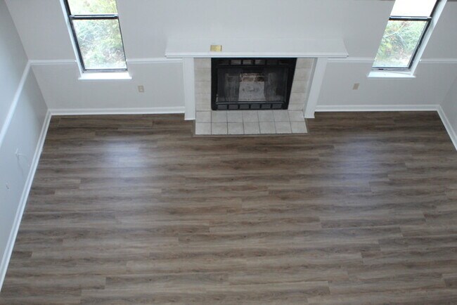 Building Photo - New remolded two close to Fort Gordon and Downtown Augusta Medical Center S