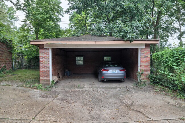 Building Photo - (201) 7230-32 Forsyth Blvd