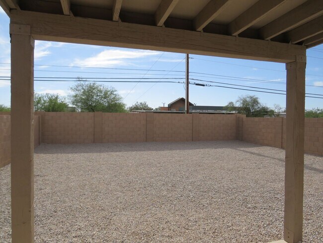 Building Photo - 6272 Spruce Goose Ave