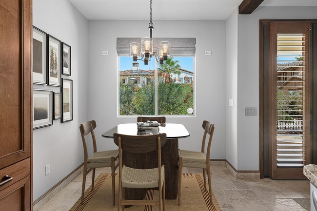 Building Photo - 450 White Fox Trail