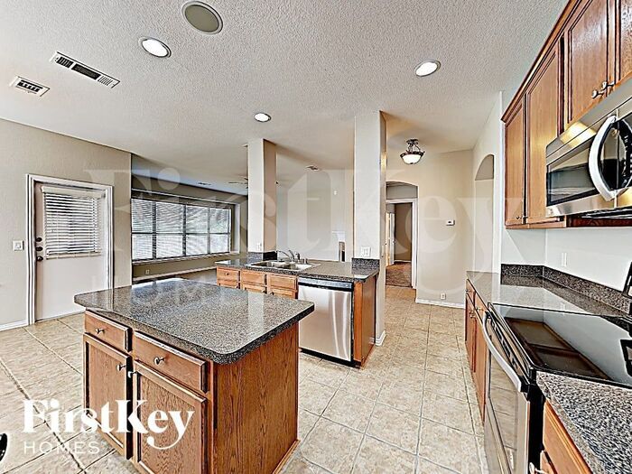 Building Photo - 816 Cutting Horse Dr