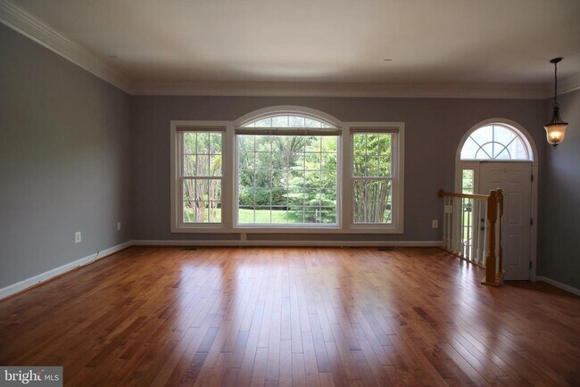 Building Photo - 3800 Elmwood Towne Way