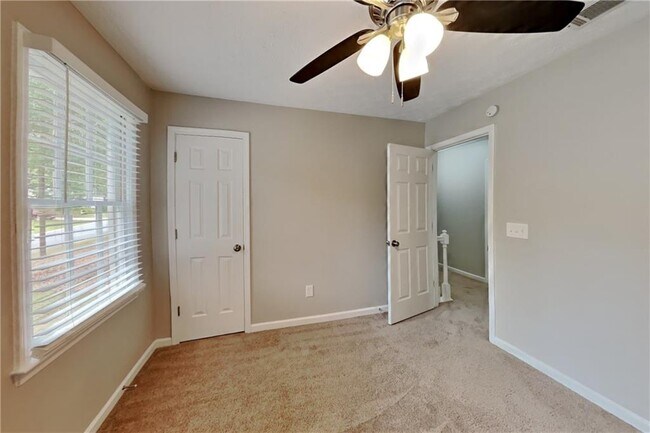 Building Photo - 5051 Sugar Creek Dr