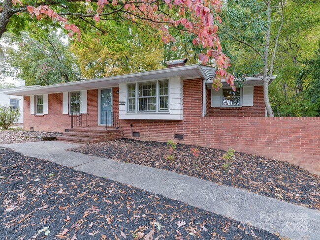 Building Photo - 3630 Moultrie St