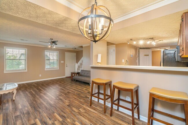 Building Photo - 2376 Wadsworth Dr