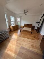 Building Photo - 96 Munroe St