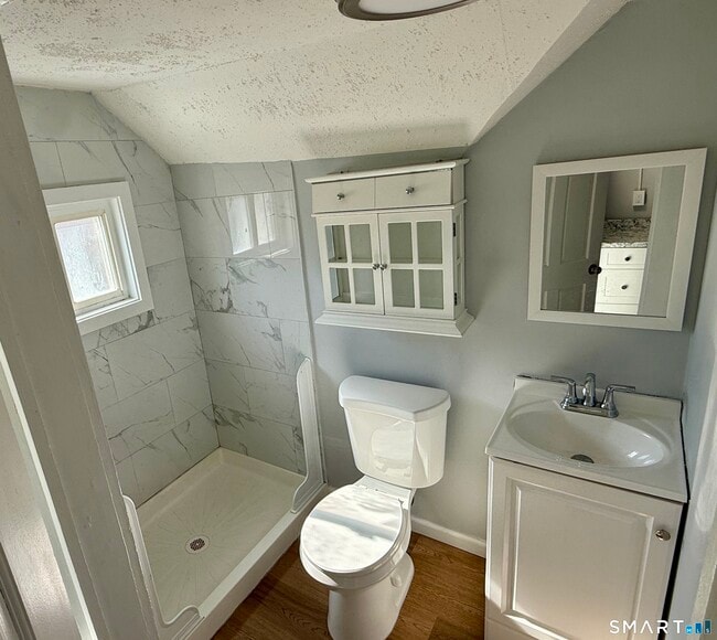 Building Photo - 205 Shaw St