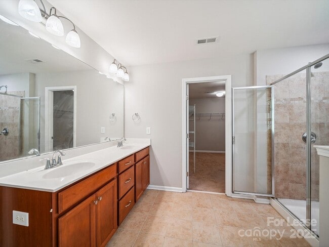 Building Photo - 10327 Rutledge Ridge Dr NW