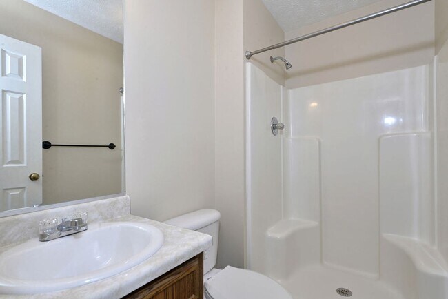 Building Photo - Spacious single family home in Westview Lakes.